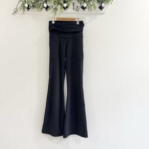 Aerie Offline Black Flared Roll Top Leggings Small S8021